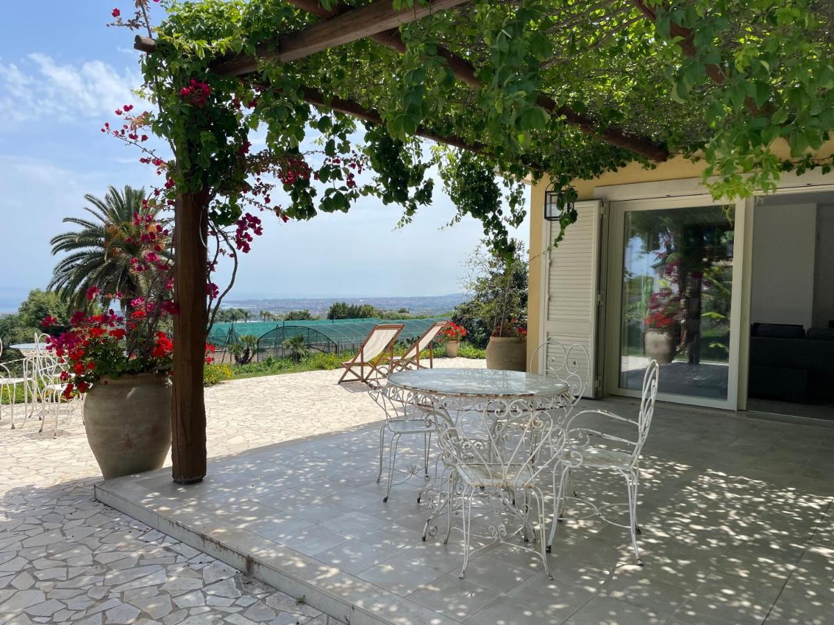 Villa Palm Hill ปิเอดิมอนเต เอตเนโอ ภายนอก รูปภาพ